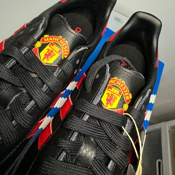 ADIDAS SAMBA TEAM MANCHESTER UNITED SIZE 8 - Picture 6 of 8